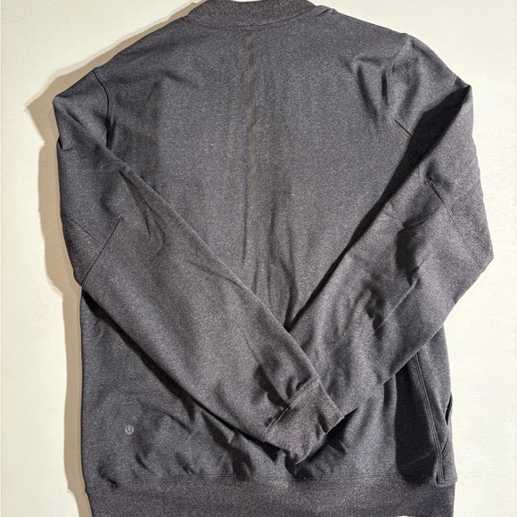 lululemon athletica Men's Charcoal Zip-Up Sweater - Picture 6 of 6